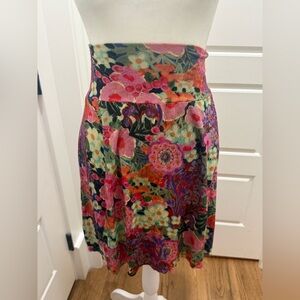 NWT. Natural Life. Painted Pink Garden Wide Waistband Skirt. Size Medium.